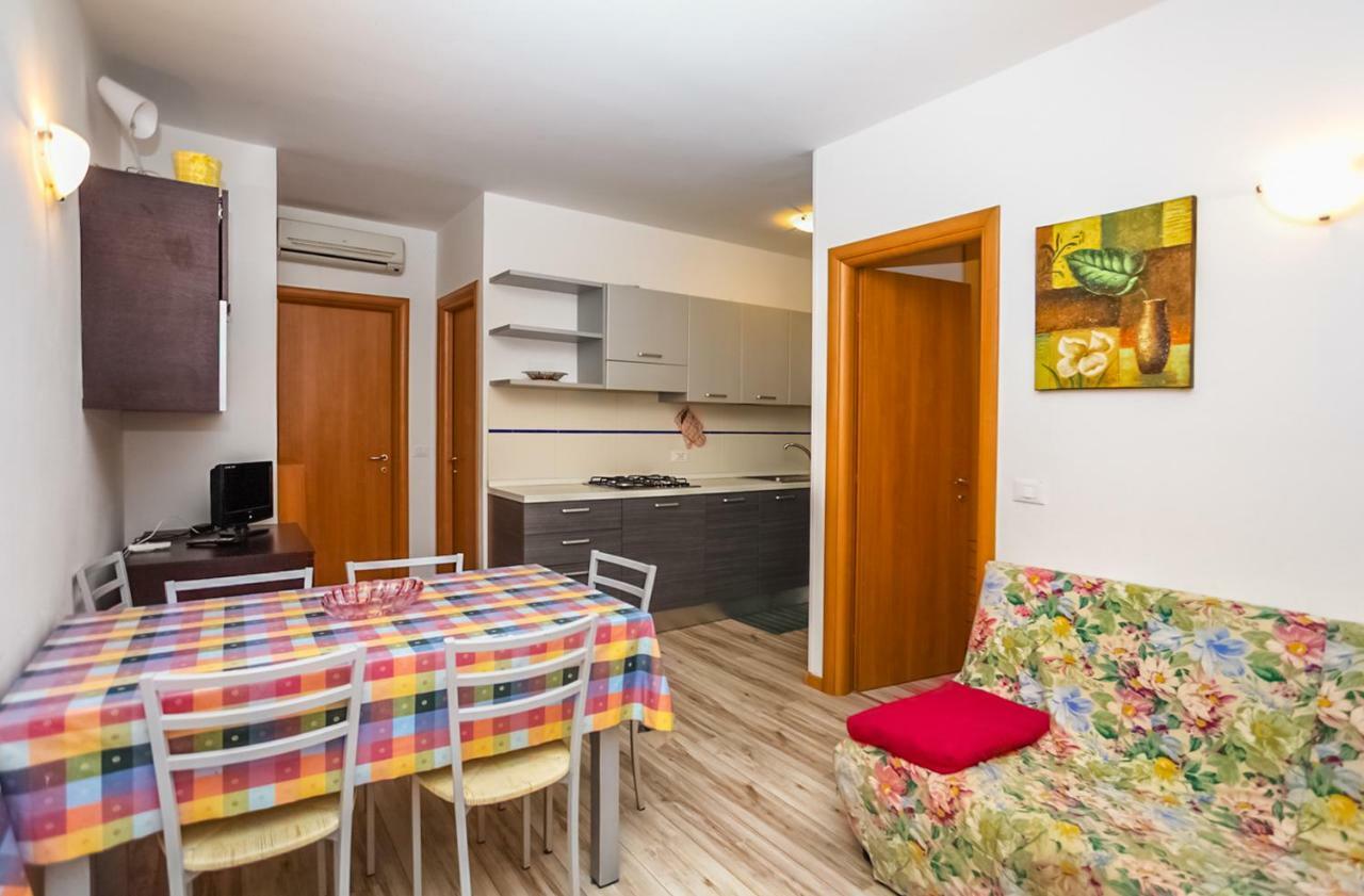 Del Sol Villa Бибионе Екстериор снимка